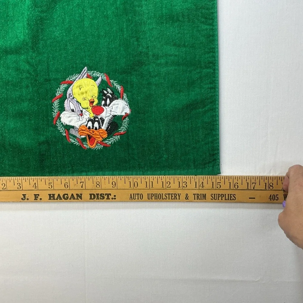 VTG 90s Looney Tunes Christmas Hand Towel Green Bugs Daffy Tweety Sylvester‎ EUC